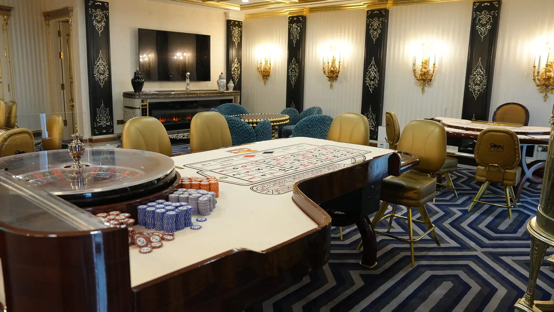 Les Ambassadeurs Hotel & Casino & Marina